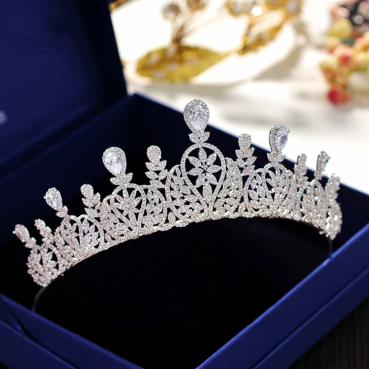

Micro Paved Cubic Zircon Tiara Clover Full Zirconia Crown Wedding Hair Accessories Bridal Jewelry CZ Coroa Novia WIGO1254