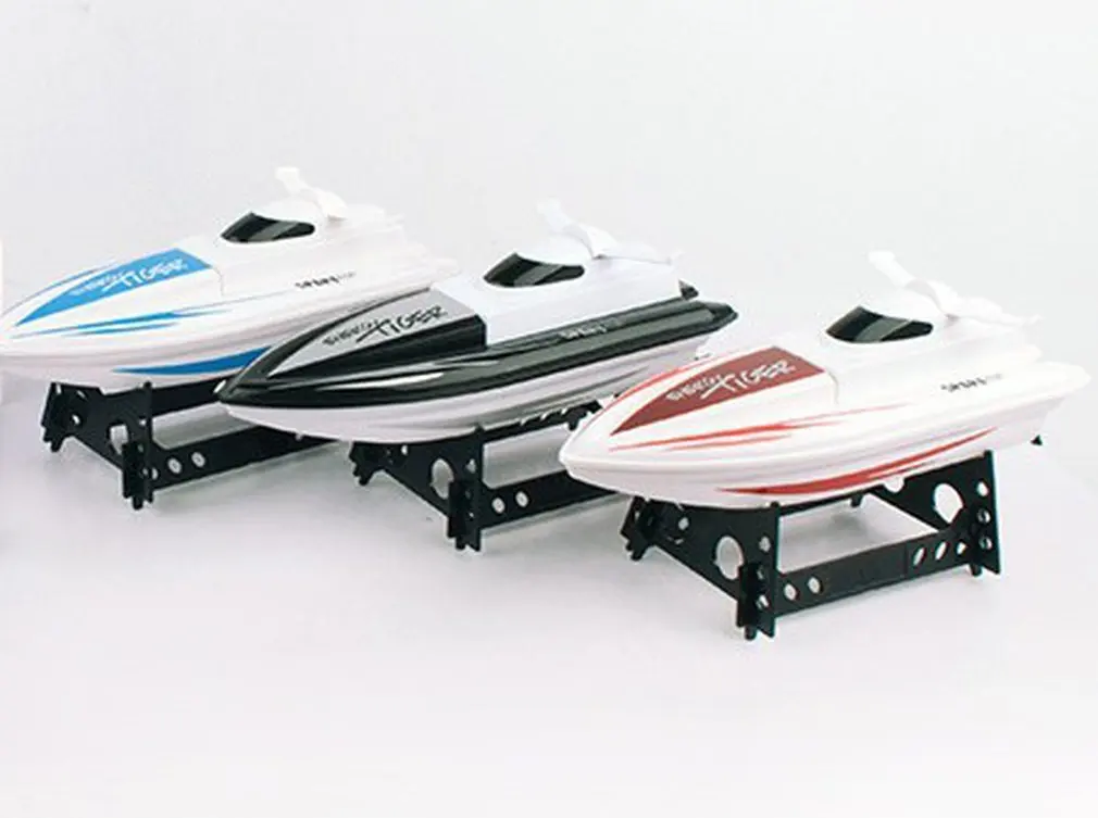 

2.4G Remote Control High Speed Boat Water Toy Electric Boat Model