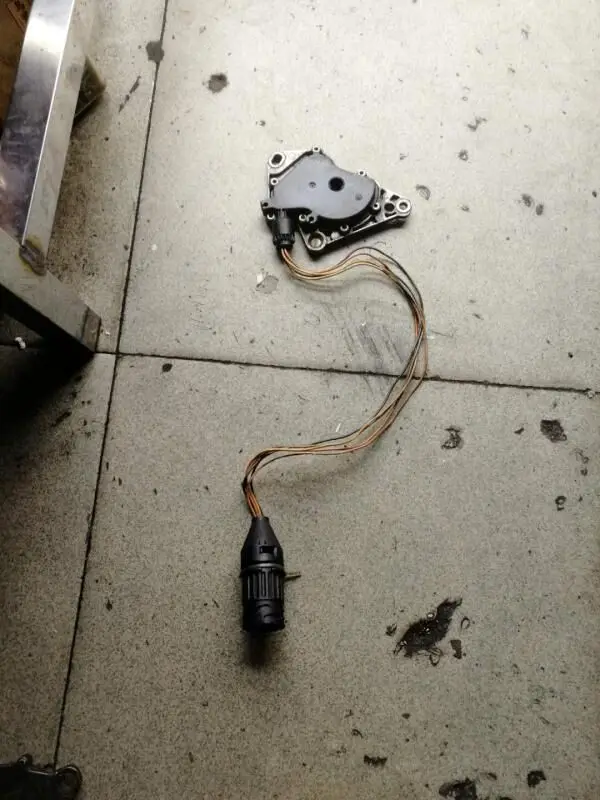 USED ORIGINAL NEUTRAL SAFETY SWITCH FIT FOR BMW X5 OEM 0501319142