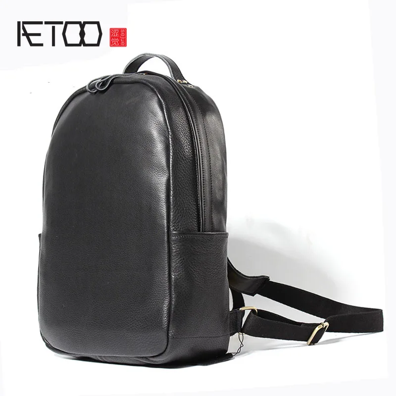 

AETOO Leather shoulder bag head cowhide men and women backpack high-end travel leisure men bag