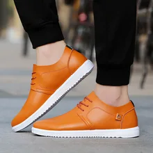 2017 zapatos de los nuevos hombres transpirable zapatos ocasionales de los hombres británicos de cuero de microfibra hombres de negocios negro orange cuero blanco zapatos
