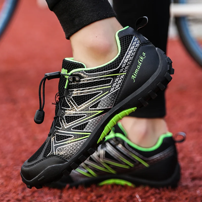 

2018 Bicycle Road Bike Shoes Men's Leisure riding Ultra Light Road Bike Shoes Men Cycling Sneakekrs Black