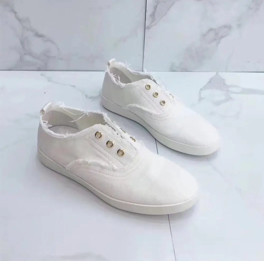 white no lace shoes