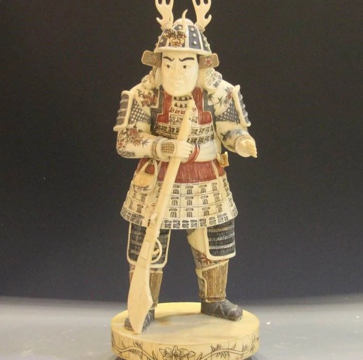 

China Cattle Bone Painted Handmade Carved Japanese Armor Warrior God Statue