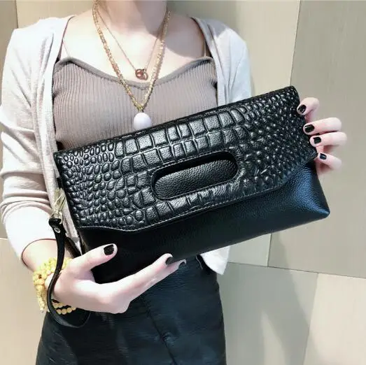

2019 new cowhide leather women's envelope bag small messenger bag first layer genuine leather handbag