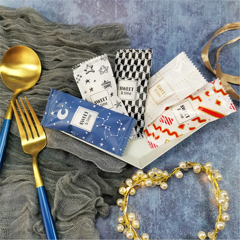 200 Pcs Cartoon Animal Pattern Handmade DIY Nougat Sugar Bag Plastic Food Packing Candy Wrapping Bakery Bags