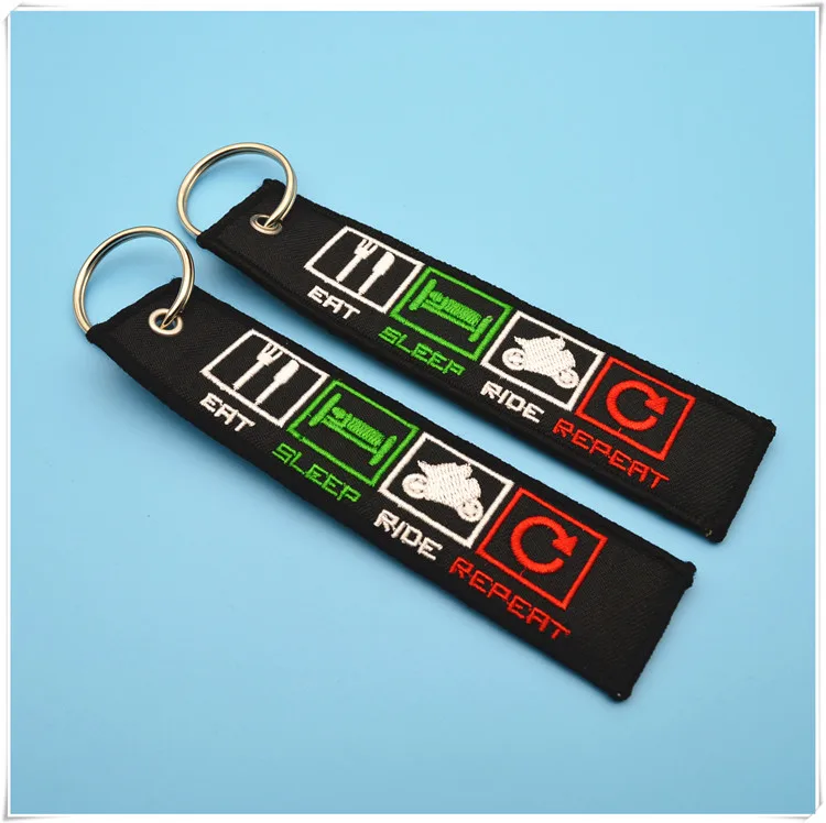 keychain-remove-before-flight (10)