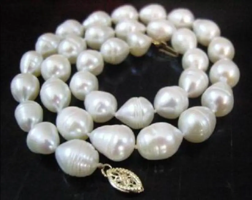 

The charming style of 8-9mm 2014 new free shipping to white freshwater pearl necklace 18" BV335