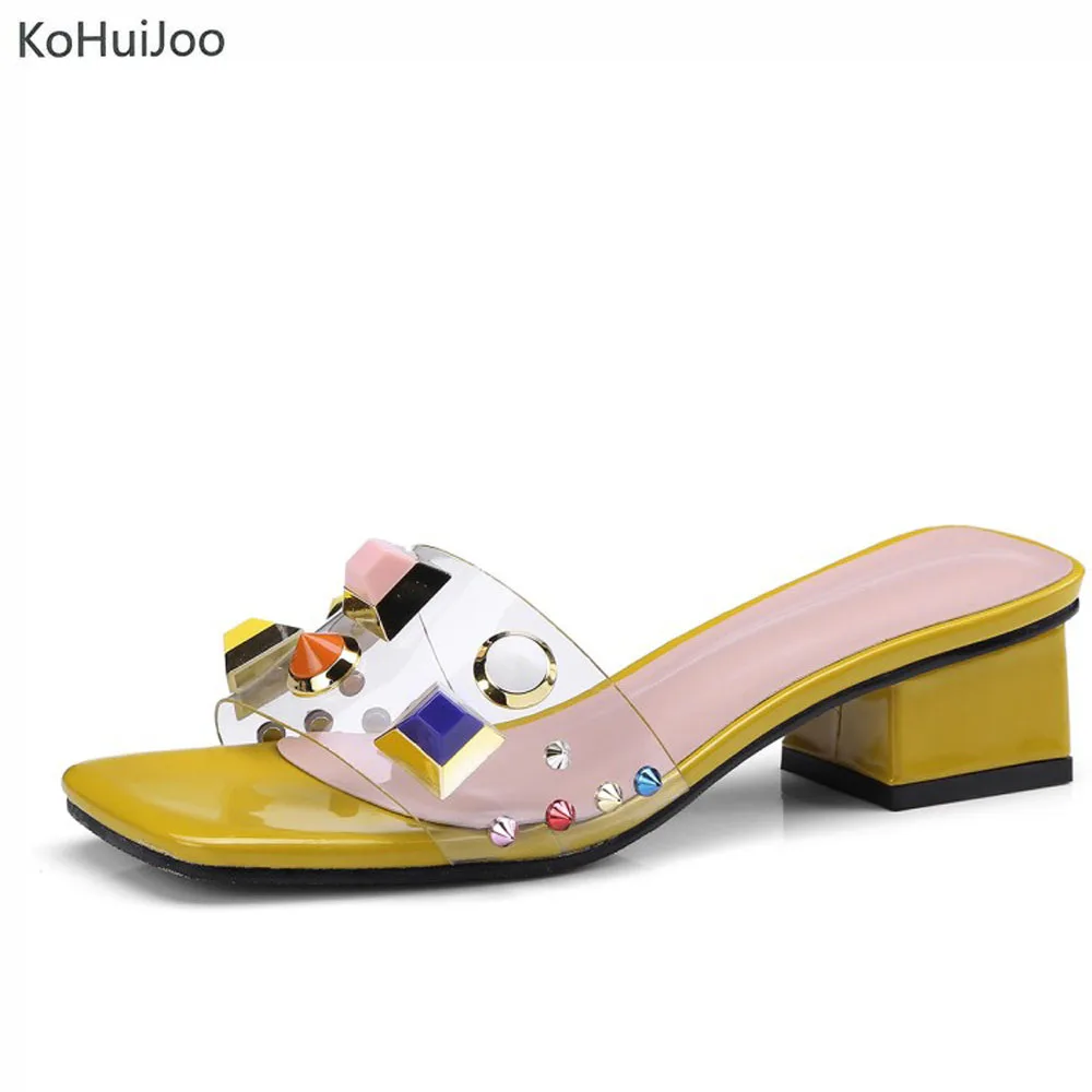 

KoHuiJoo Plus Size Summer Women Slipper Shoes Soft Comfortable Rivet Outside Slippers PVC Designers slides Sandals Fashion Shoes