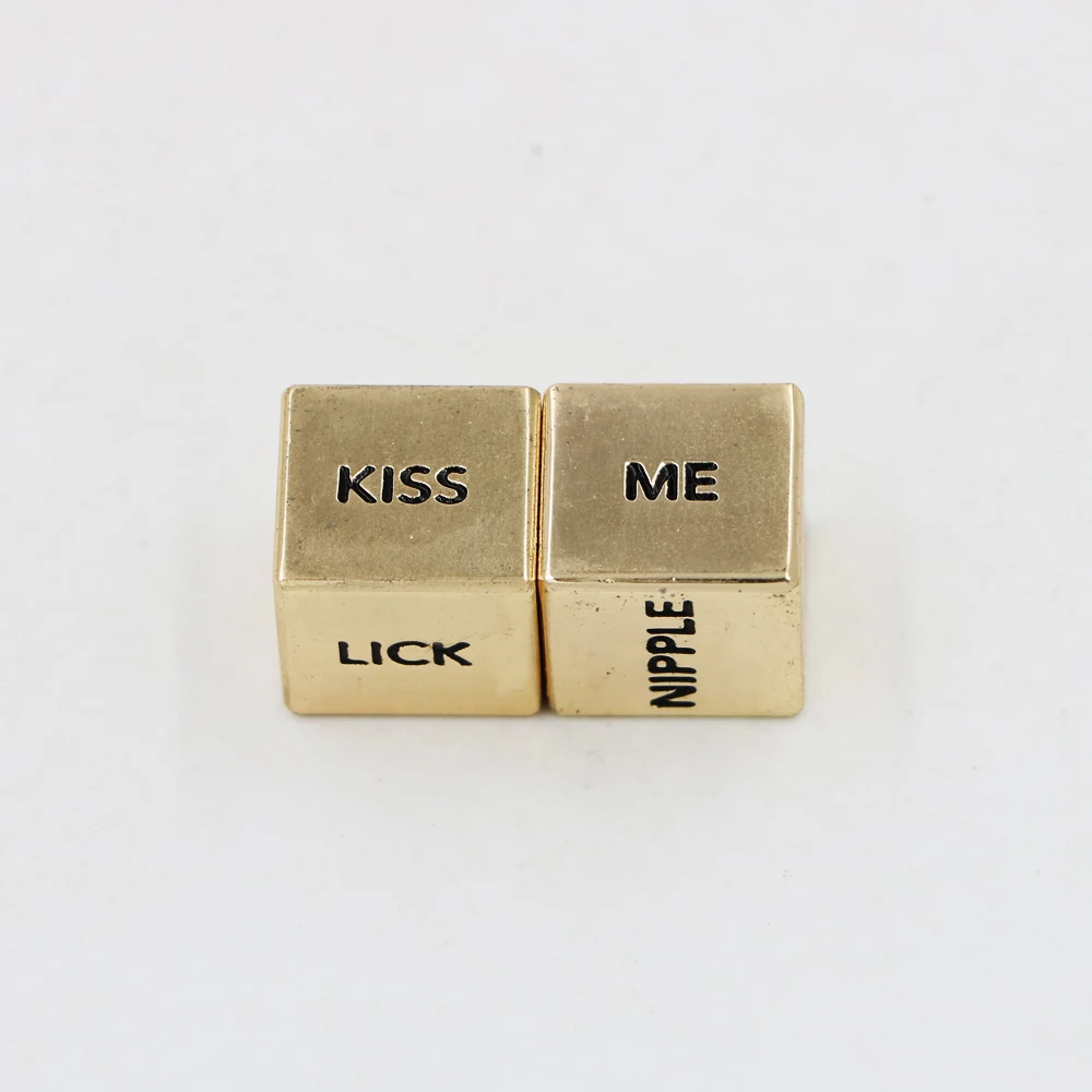Пара английских сексуальных металлических Золотой кубик игры в кости пара игральные кости для влюбленных