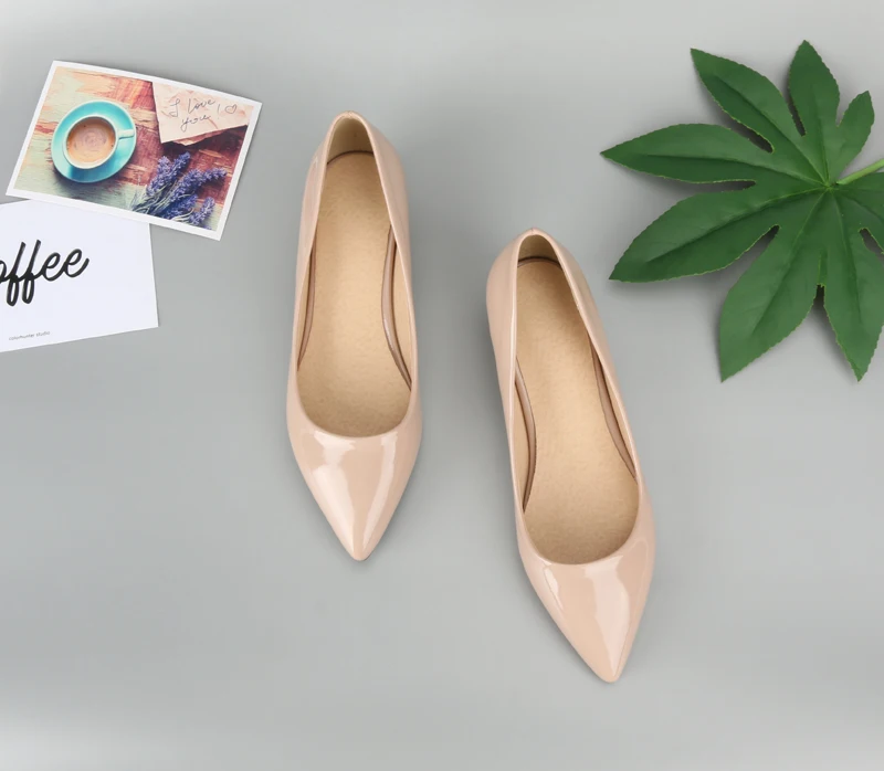 pumps pointed toe