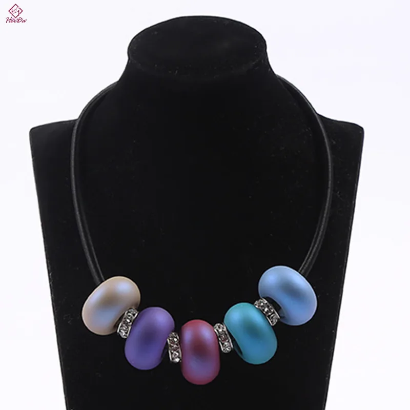 

Heeda 2018 New Kpop Resin Bead Pendant & Necklace Women Retro Graceful Sweater Chain Fashion Rope Collar An Ornament on the Neck