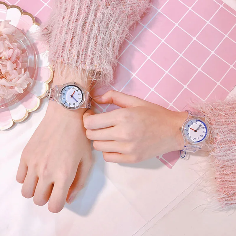 1 قطعة جديد أزياء المطاط شفافة مربط الساعة حلوى الهلام اللون طالب ووتش الفتيات ساعة هزلية نمط الكوارتز عارضة الساعات LXH 1 قطعة جديد أزياء المطاط شفافة مربط الساعة حلوى الهلام اللون طالب ووتش الفتيات ساعة هزلية نمط الكوارتز عارضة الساعات LXH
