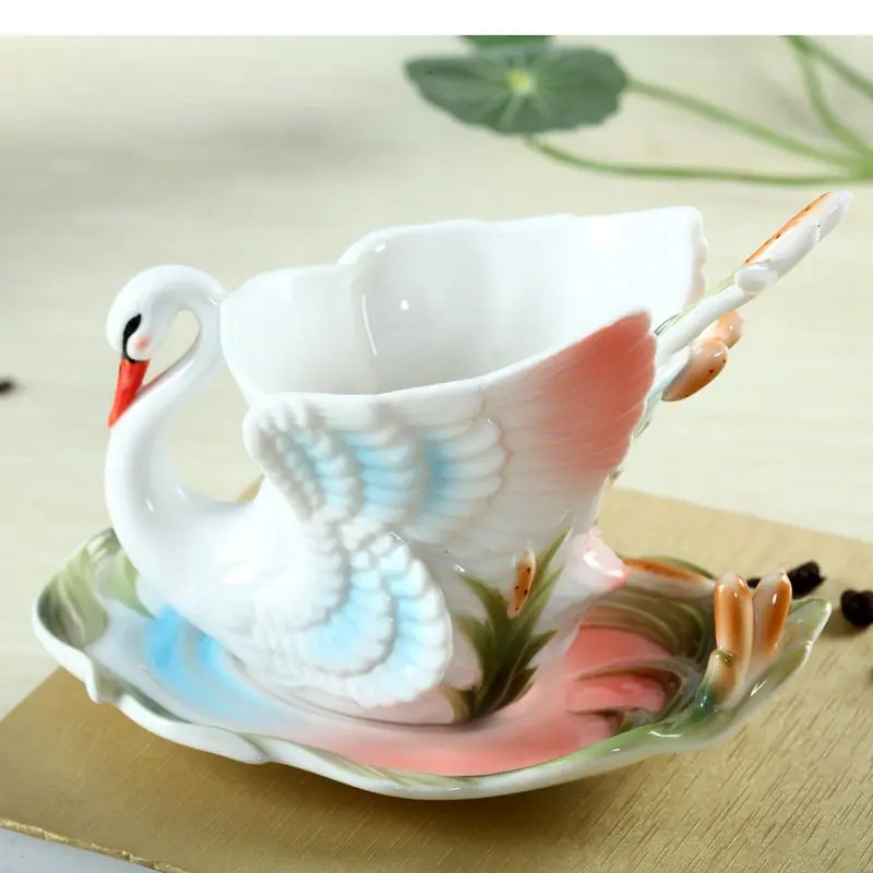 

3D Creative Mug 160ml Chinese Swan Coffee Cups Milk Cups Colored Enamel Porcelain Mug Animal with Saucers and Spoons Lovely Gift