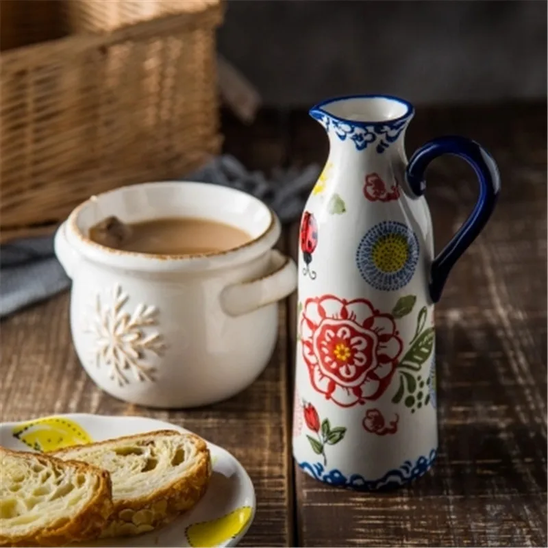 

Japanese creative hand-painted ceramic vinegar bottle vinegar pot restaurant home soy sauce bottle kitchen seasoning pot