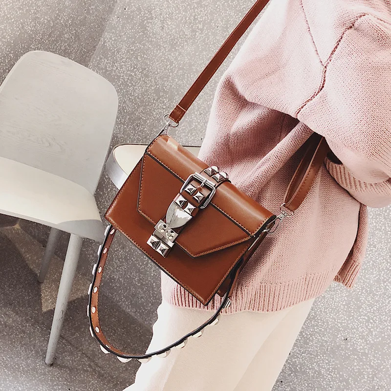 عارضة برشام حقائب كتف المرأة بو الجلود برشام حزام رسول Crossbody حقائب للنساء خمر قفل صغير رفرف محفظة سيدة الإضافية عارضة برشام حقائب كتف المرأة بو الجلود برشام حزام رسول Crossbody حقائب للنساء خمر قفل صغير رفرف محفظة سيدة الإضافية