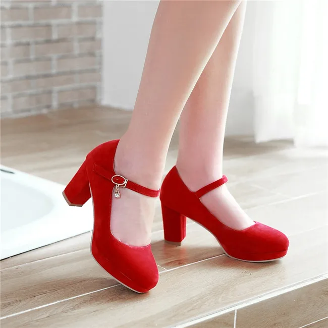 YMECHIC/модные женские офисные модельные туфли Mary Jane; красные, черные, синие туфли-лодочки из флока на высоком каблуке; женские туфли-лодочки с пряжкой; большие размеры; коллекция года