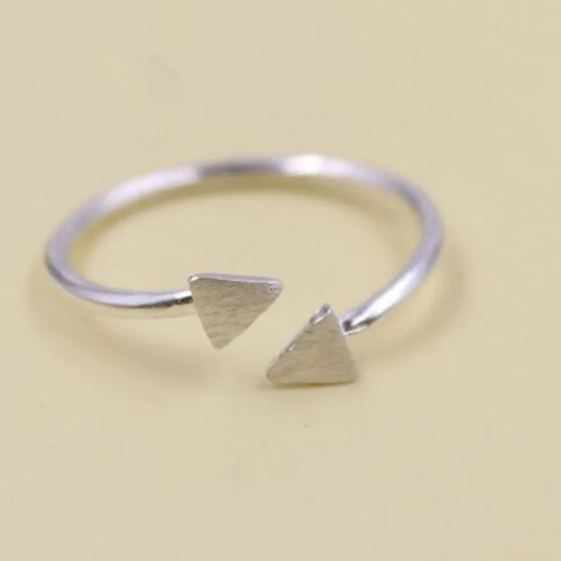 

Popular New Simplicity Original Rascal 925 Sterling Silver Fashion Jewelry Triangle Opening Ring SR92
