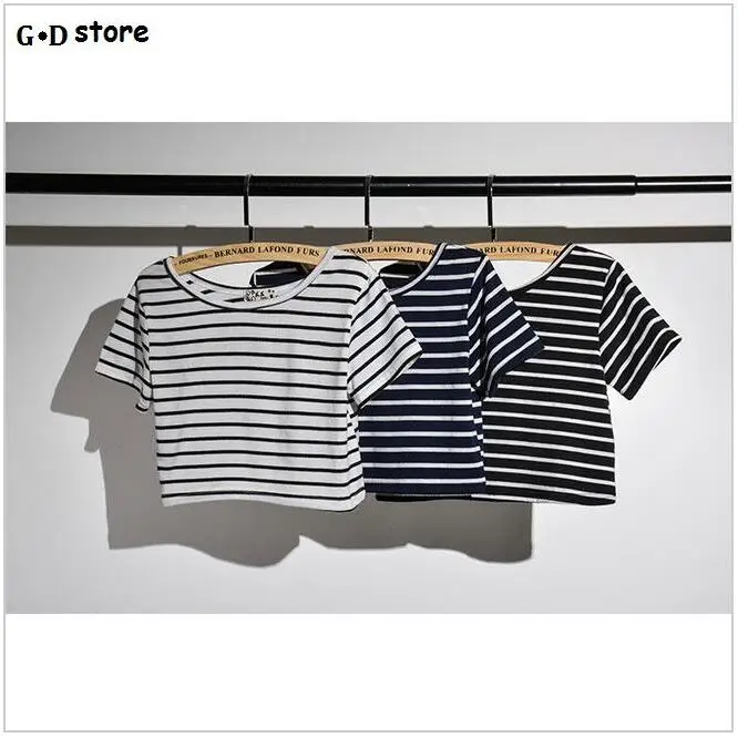 

T Shirt Women 2017 New Women's Fashion Sexy Little Belly Black and White Striped Short Sleeve T-shirt Crop Tops Short