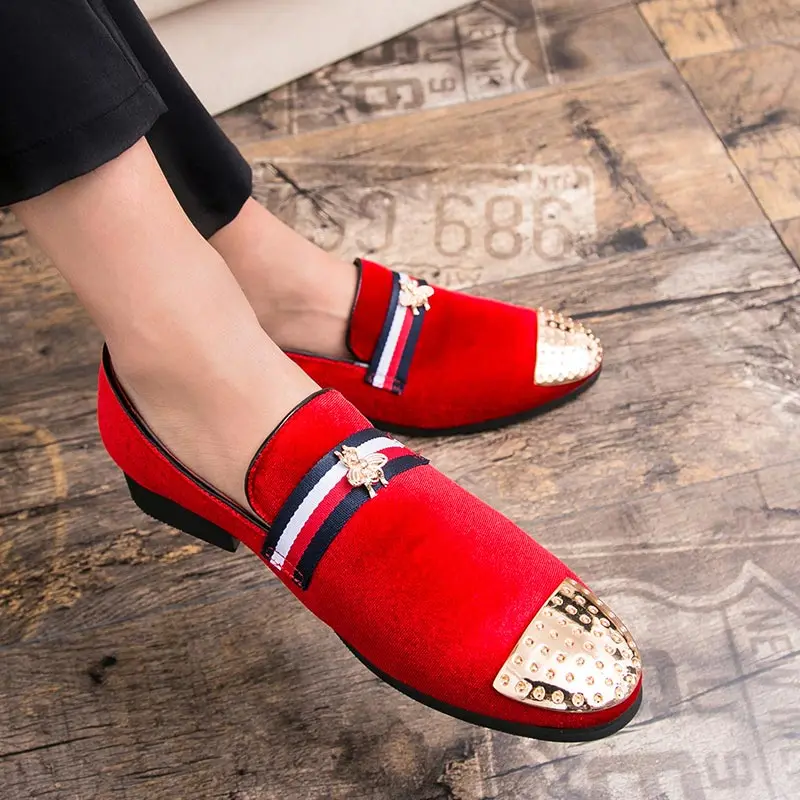 Brand Men Loafers Shoes Rivets Casual Shoes Men Designer Pointed Toe Velvet Loafers Slip On Party Flat Shoes Man Footwear