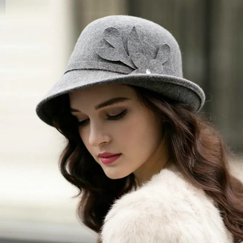 

Autumn Winter British Fedoras Hat Women Wool Felt Elegant Pure Color Flowers Artificial Diamond Cap Ladies Warm Jazz Hats H7092