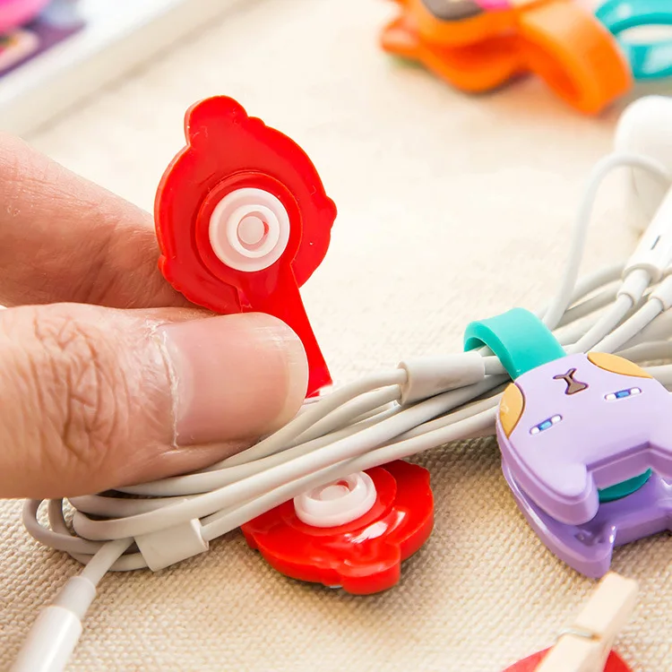 

10pcs/lot Random Cute Animals Cable Winder Earphone Earbud Silicone Cable Cord Holder Roma Buckle Type clip Free shipping