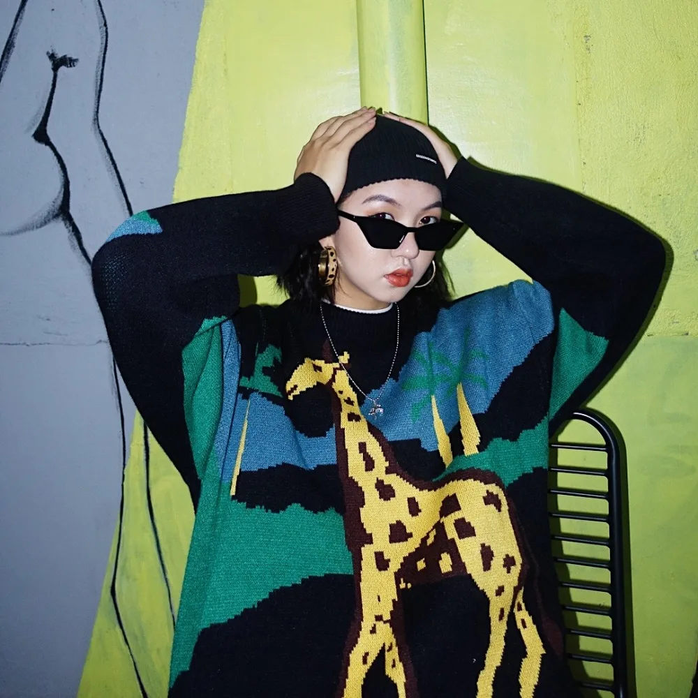 

Long sleeve knitted BF slack, loose and thicker thermal sweater with weird design and less color collision