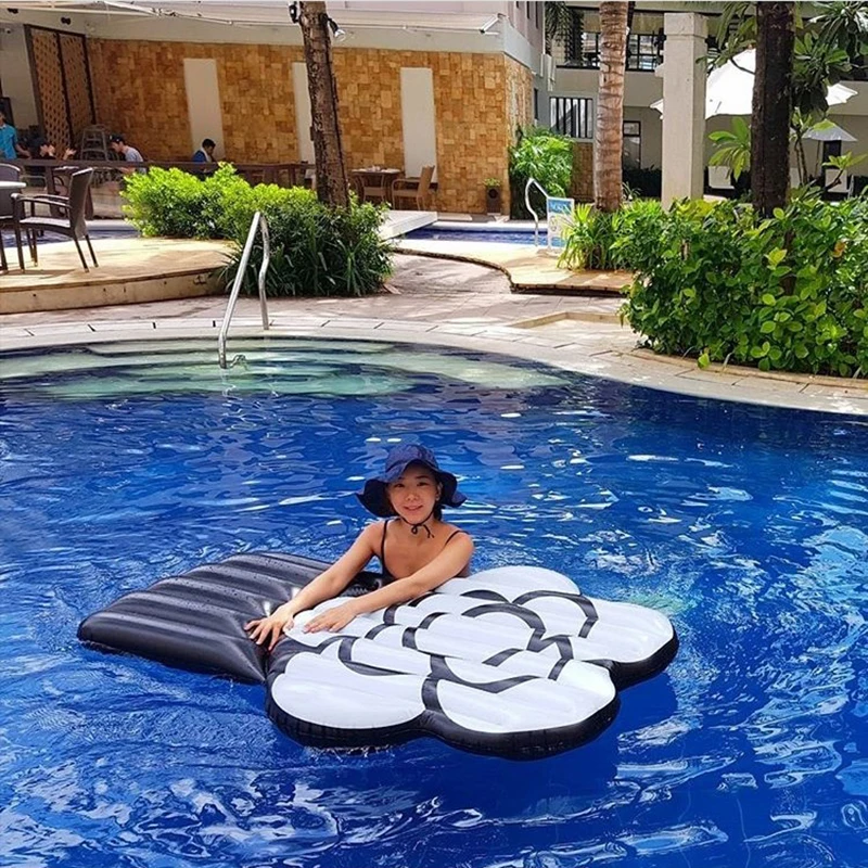 2-Colors-Giant-Inflatable-Red-White-Rose-Pool-Float-Swimming-Ring-Inflatable-Flower-Air-Mattress-Beach (4)