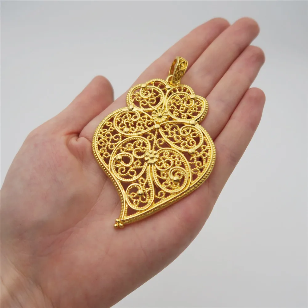 5 единиц античное золото цвет Виана сердце португальский Сердце ожерелье подвесные шармы Ювелирные украшения поиск поставщиков D-3-75