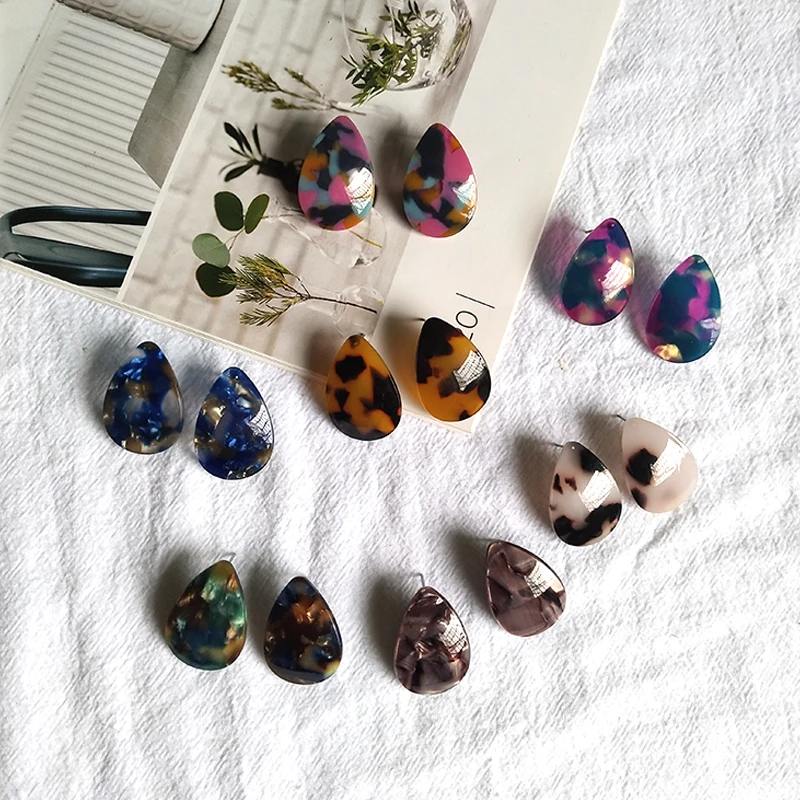 

cool chic wind leopard droplets acetate resin stud earrings