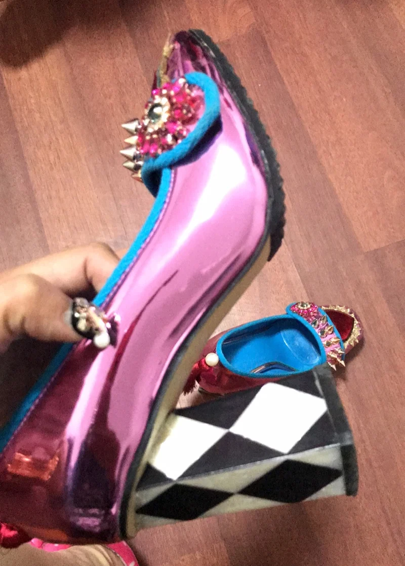 Женские туфли из зеркальной кожи в стиле ретро на высоком каблуке 9 см, клетчатые туфли-лодочки на квадратном каблуке с бахромой, женская обувь с кристаллами, женские туфли на массивном каблуке