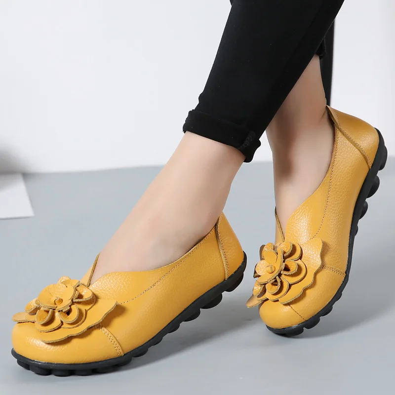 Women's Casual Genuine Leather Shoes Woman Loafers Slip-On Female Flats Moccasins Ladies Driving Shoe Cut-Outs Mother Footwear