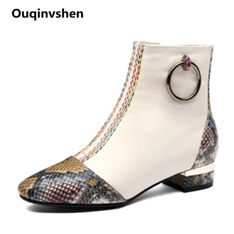 

Ouqinvshen Metal Decoration Embossing Flats Boots Women Plus Size Black Fashion Casual Women Boots Winter Zipper Ankle Boots