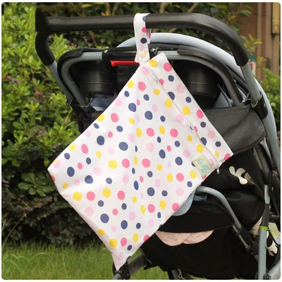 Baby-30-40cm-Diaper-Bag-Infant-Waterproof-Reusable-Wet-Dry-Bag-Print-Pocket-Nappy-Bag-Travel.jpg_640x640 (1)