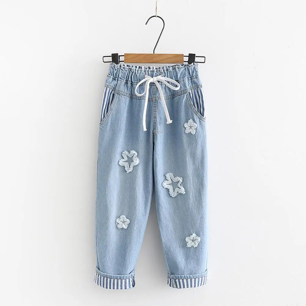 

MUMUZI 2019 Summer New Flower Embroidery Calf Length Jeans Preppy style loose denim trousers elastic waist women all match pants