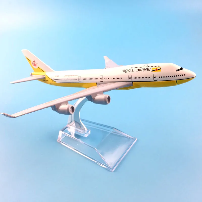 Королевский Бруней Самолеты 16 см BOEING747ROYAL модель игрушки для детей самолеты