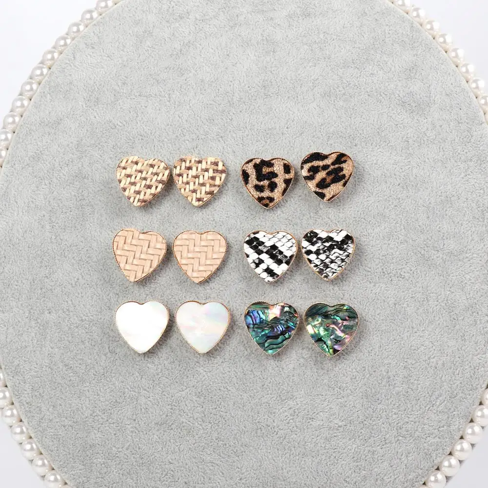 

Rattan Braided Heart Studs Earrings Inlay Leopard Snack Skin Abalone Shell Exquisite Simple Fashionable Studs Earrings for Woman