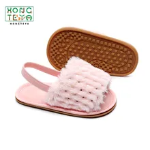 Модные сандалии для маленьких девочек; мягкие тапочки с помпонами; Резиновые Нескользящие тапочки для маленьких принцесс; эластичные сандалии