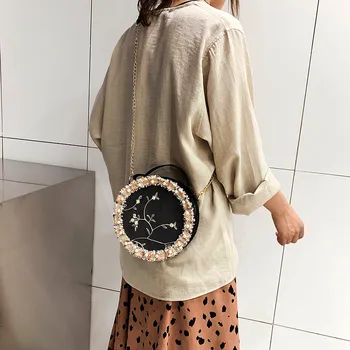 

Mini Vintage Round Shoulder Bags for Women Embroidery Flowers Pearls Tote Female Luxury Handbags Retro Circular Crossbody Bag