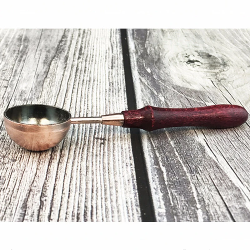 

Artistic Sealing Wax Melting Spoon Elegant Christmas Clear Seal Stamps Wax Thawing Holder Solid Wood Handle Red Copper Spoons