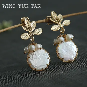 

wing yuk tak Gold Color Flower Stud Earrings For Women Korean Cultured Pearl Earrings Femme Ethnic Jewelry Brincos