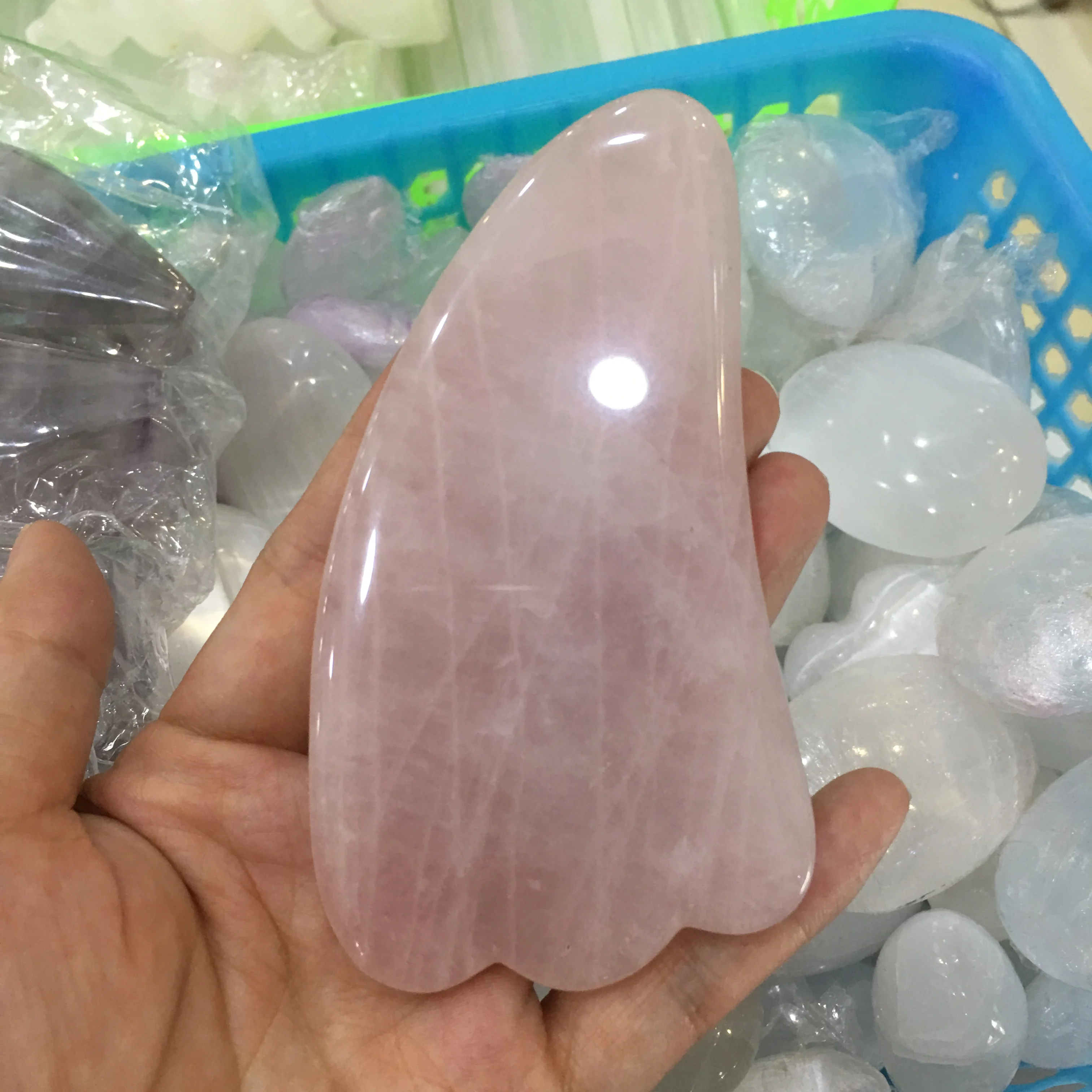 

Natural rose Quartz Slice Gua Sha Traditional Acupressure Guasha Massager Skin Care Scraping Face Massage