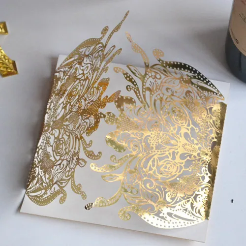 China Fancy Laser Cut Wedding Invitation Card Metallic Gold Indian