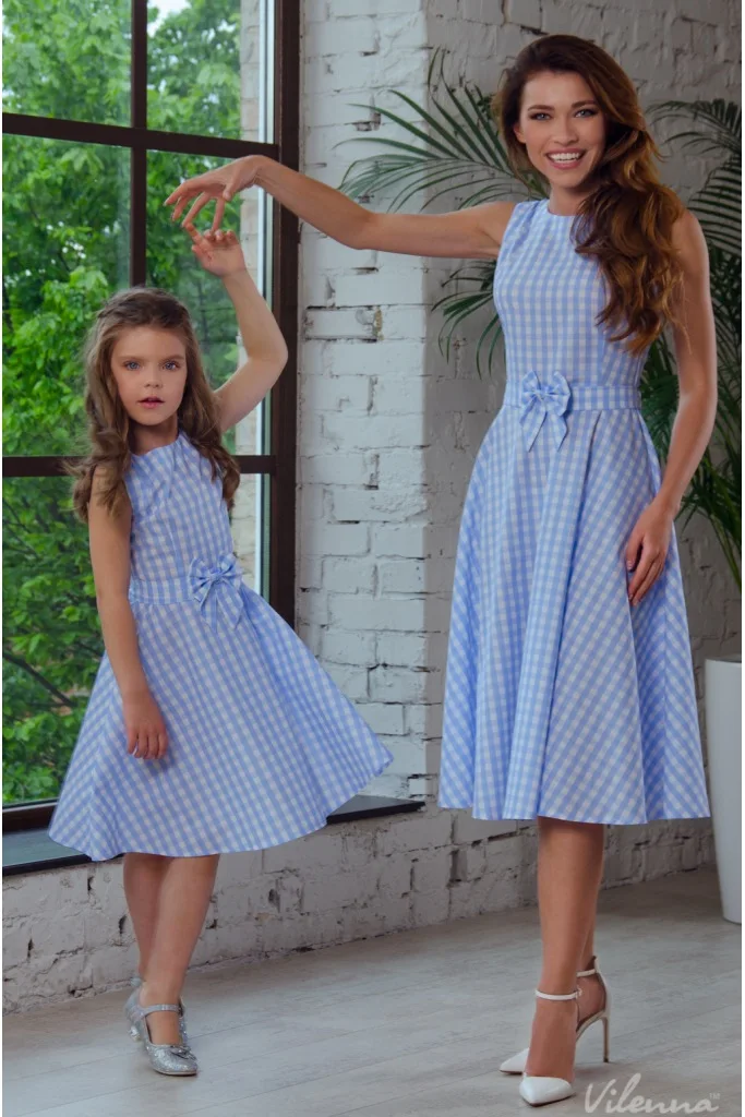 mother and daughter twin outfits