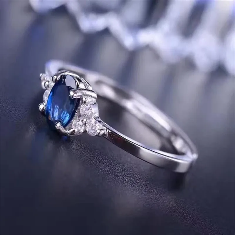 Blue cut chisinau. Обручальное кольцо из белого золота с бриллиантами и сапфирами. Золотое кольцо с сапфиром линия любви. Picchiotti кольцо. Обручальное кольцо с сапфиром женское.