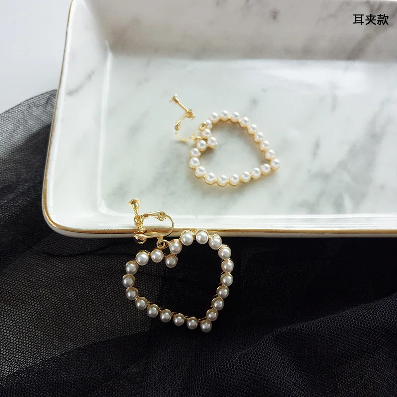 

Japanese Korean Big Hollow Imitation Pearls Heart Shape Clip Earrings without Piercing For Women Lady Earrings No Ear Hole