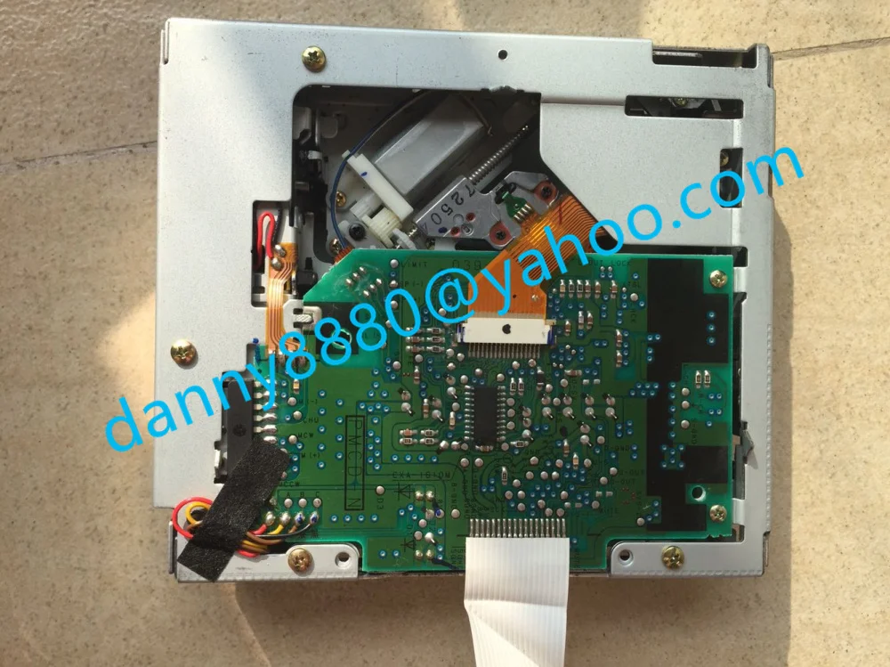 Clarion QSS100 single CD drive deck mechanism loader for clarion car cd