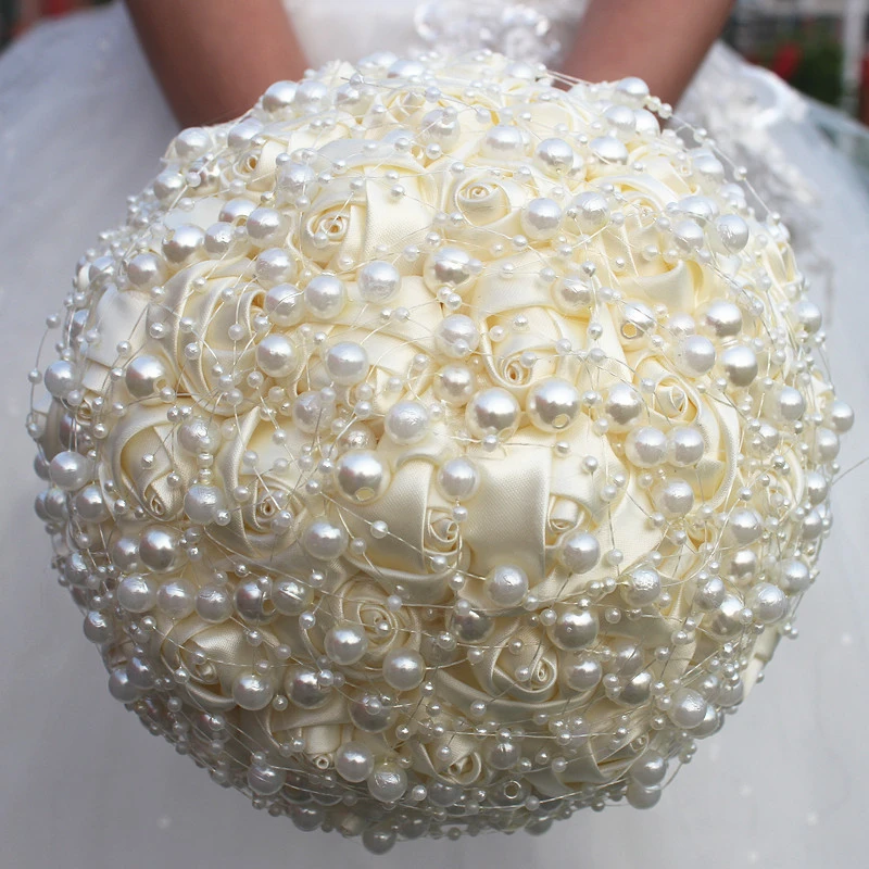 

In Stock New Light Champagne 2019 Gorgeous Peals Chain Wedding Bouquet Rose Bridesmaid Flowers Artificial Pearl Bridal Bouquets