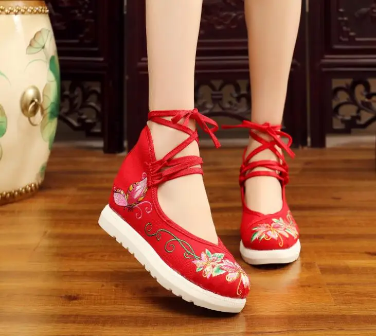 Сезон весна-осень; женская парусиновая обувь, увеличивающая рост; обувь на шнуровке в китайском стиле; винтажные женские туфли на танкетке с вышивкой в стиле ретро; 190530 - Цвет: Red