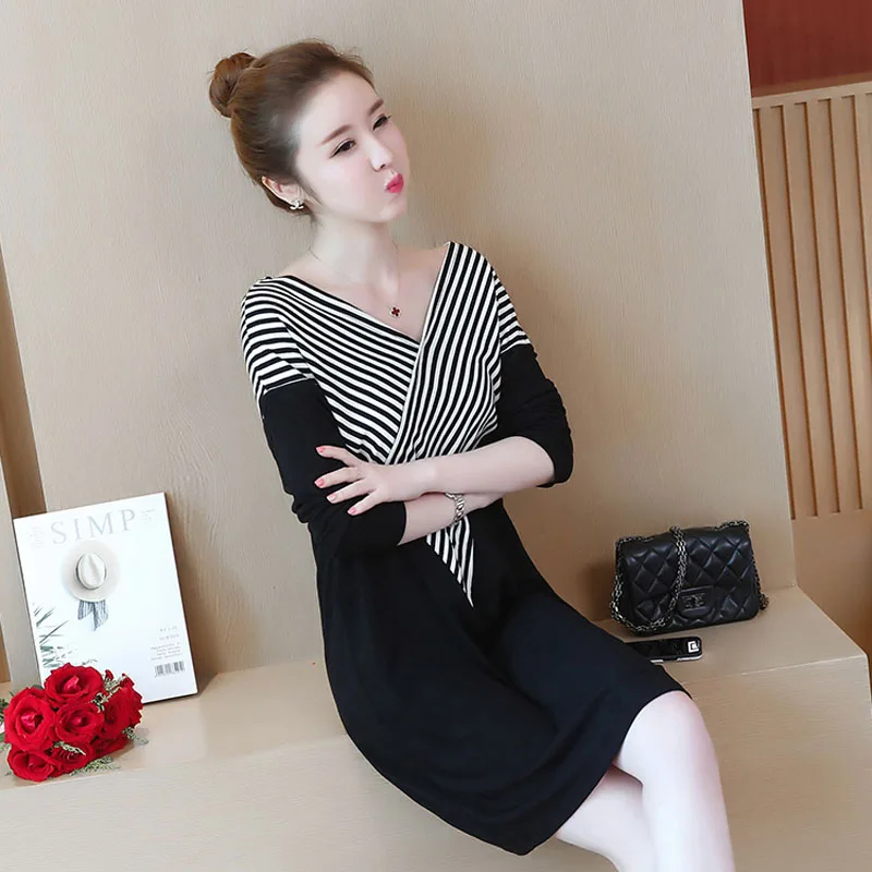 

2019 new women's straight Dress Oversized spring V-neck striped stitching long-sleeved dress Woman